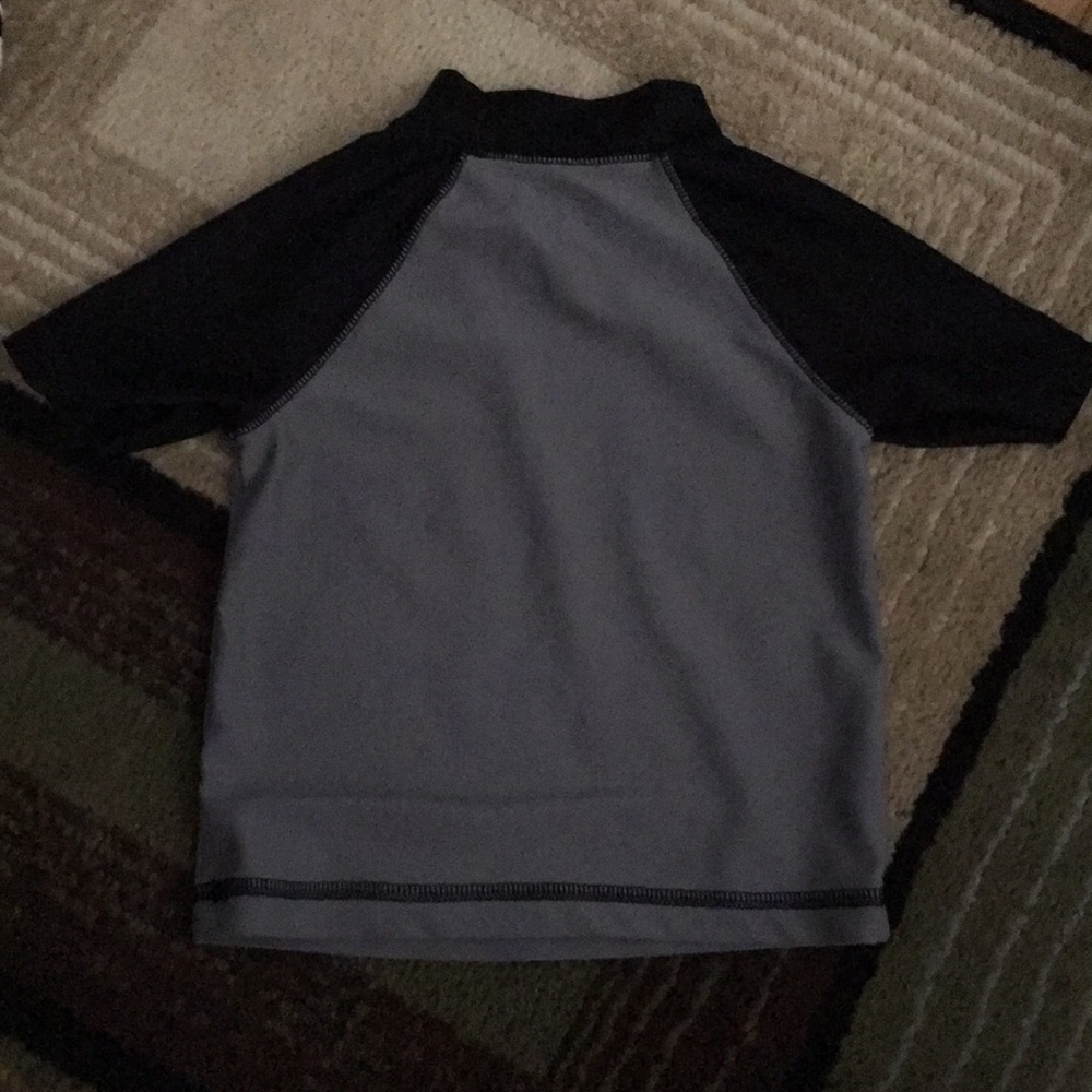 Circo. Rashguard. 12 months. - Picture 3 of 4